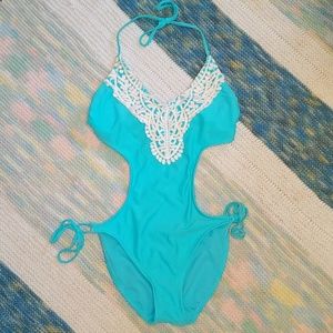 One piece bathing suit